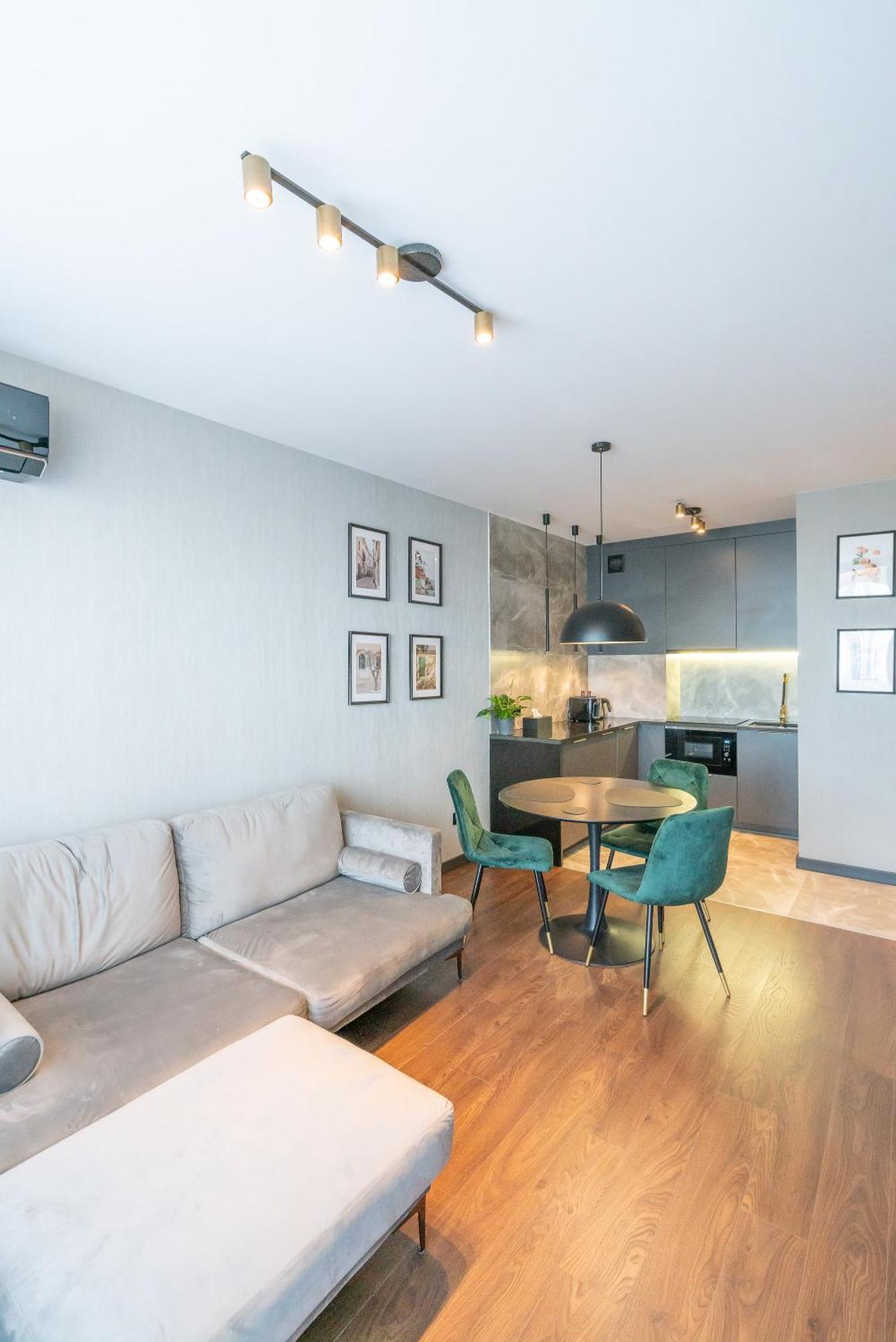 Noche Apartamenty Premium Biala Podlaska Bagian luar foto