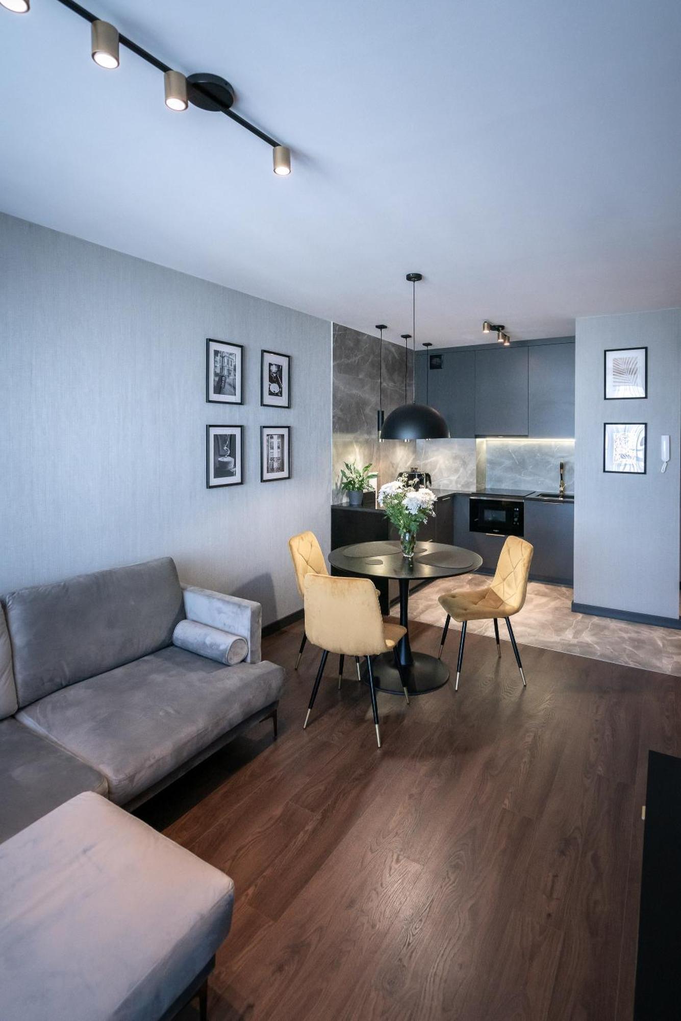 Noche Apartamenty Premium Biala Podlaska Bagian luar foto