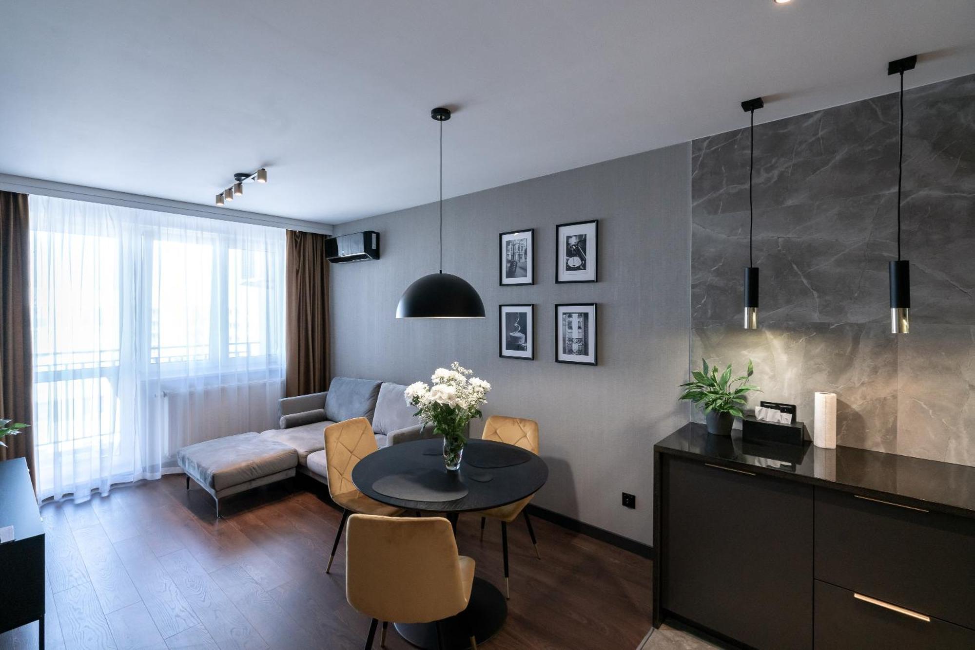 Noche Apartamenty Premium Biala Podlaska Bagian luar foto